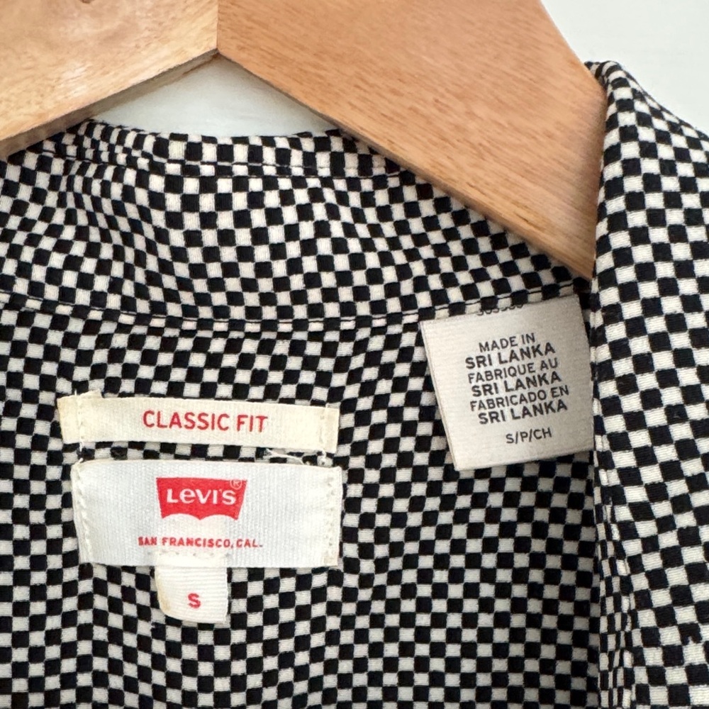 Levi's classic silky checkered Button Down Shirt - Picture 2 of 4